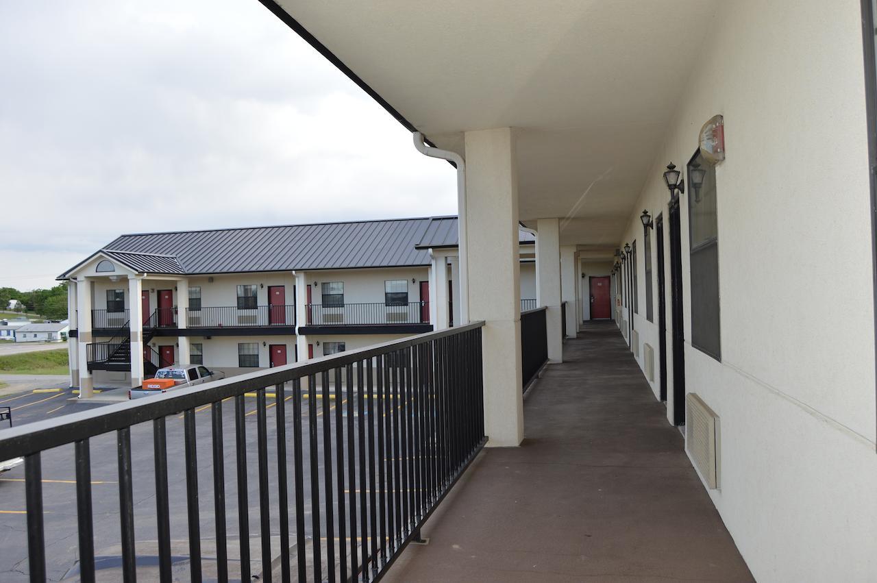 Hiway Inn Express - Kiowa Zewnętrze zdjęcie
