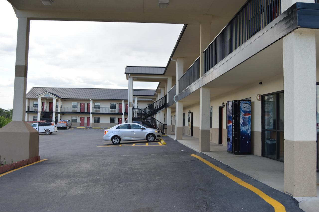 Hiway Inn Express - Kiowa Zewnętrze zdjęcie